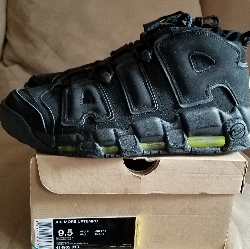 Men's Nike Air More Uptempo size 9.5